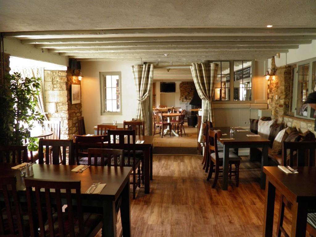 The Talbot Inn Eynsham Dış mekan fotoğraf